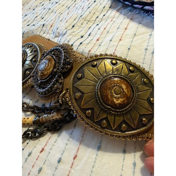 VTG Streets Ahead Brass Carved Bone Leather Belt XS Chain Whimsy Boho Fairy main image 4